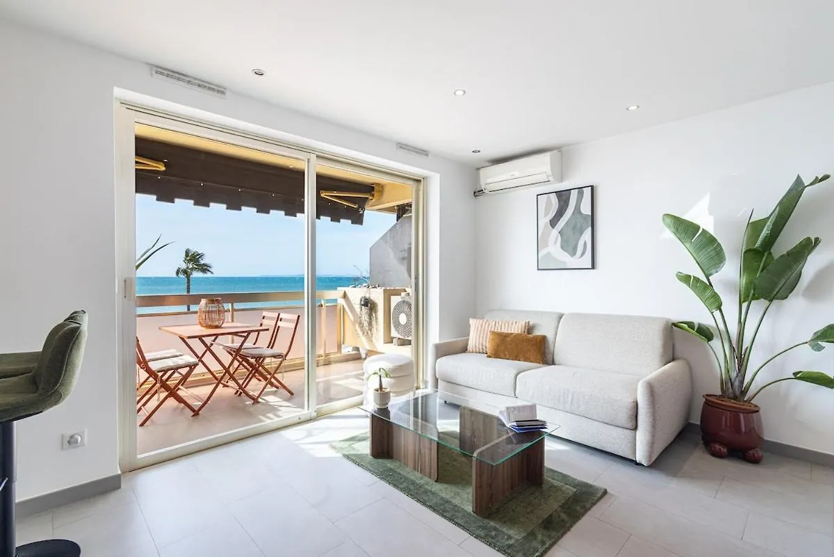 Stunning Apartment With Sea Front Terrace Saint-Laurent-du-Var