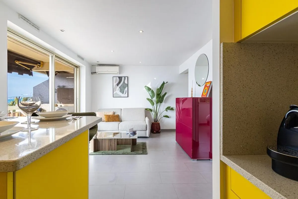 Stunning Apartment With Sea Front Terrace Saint-Laurent-du-Var