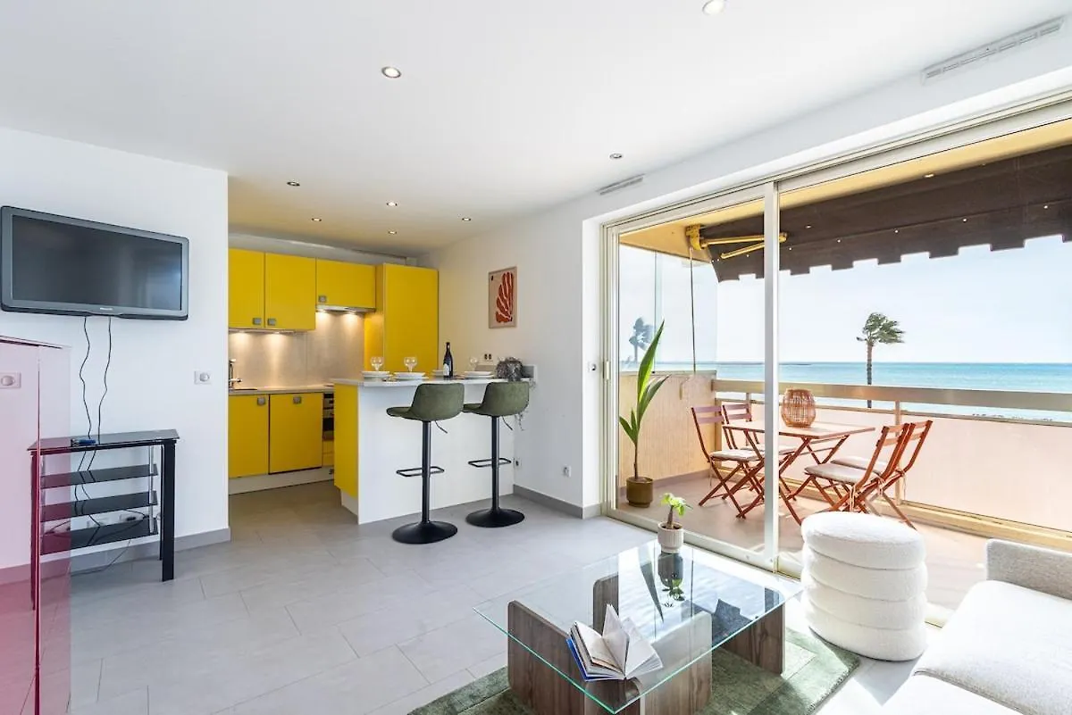 Stunning Apartment With Sea Front Terrace Saint-Laurent-du-Var